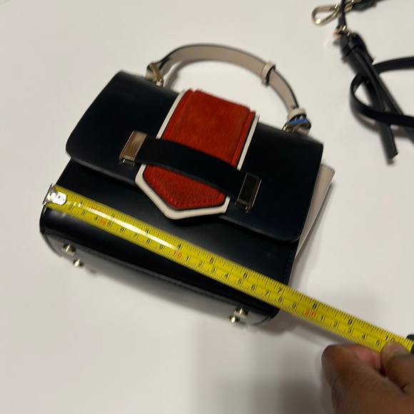 Zara Women beautiful crossbody bag - Picture 3 of 8